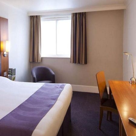 Premier Inn Kettering Esterno foto